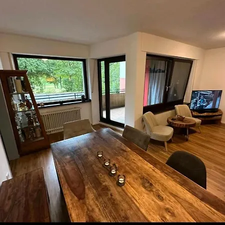 Zu Hause In *